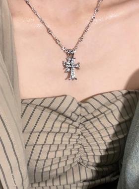 十字架长款项链女生轻奢小众设计感甜酷锁骨链银色欧美颈链配饰夏