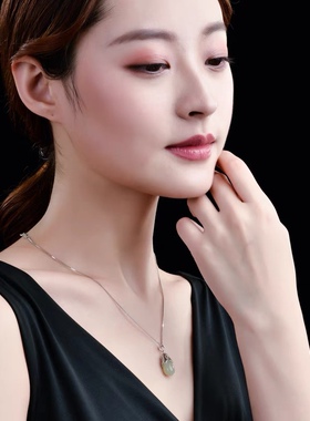 S925纯银镶嵌和田玉兰花吊坠高档女士锁骨链挂坠七夕情人节礼物