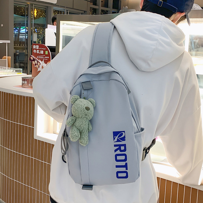 胸包潮牌2023新款男士大容量斜挎包 圣利威男士包袋