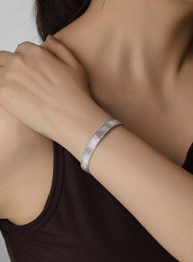 adhora意大利设计师款闪花表带手镯女简约气质高级感手链生日礼物