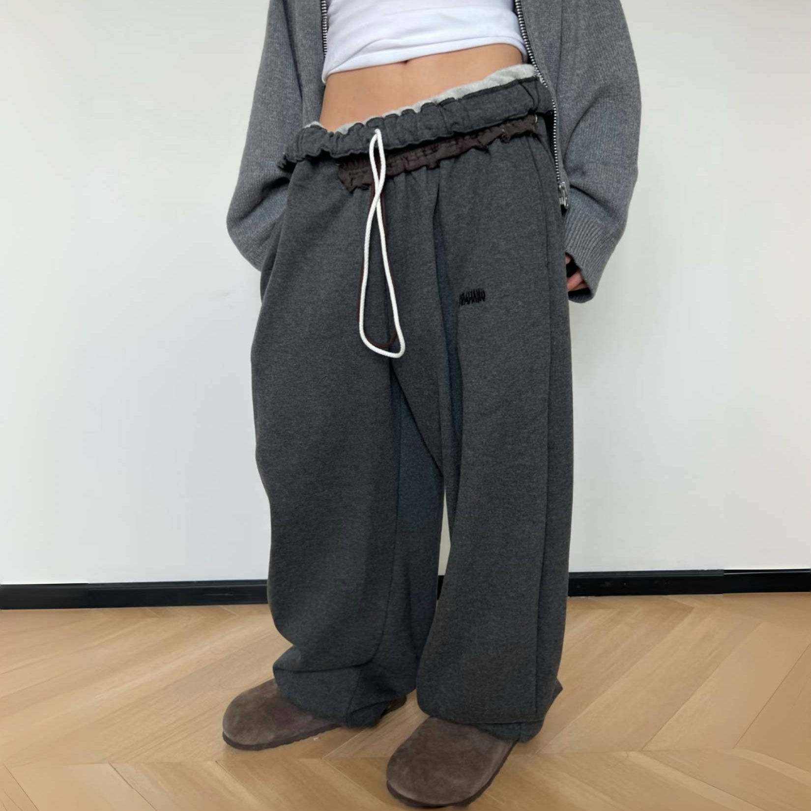 小众Magliano深灰色棕色双腰撞色抽绳卫裤解构阔腿宽松加绒运动裤 - 图2