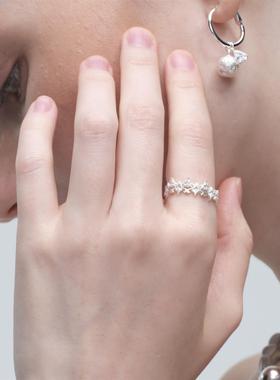 【Lunami 夜深见月】春日宴会系列忍冬排钻戒指