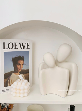 拥抱艺术风客厅玄关电视柜摆件