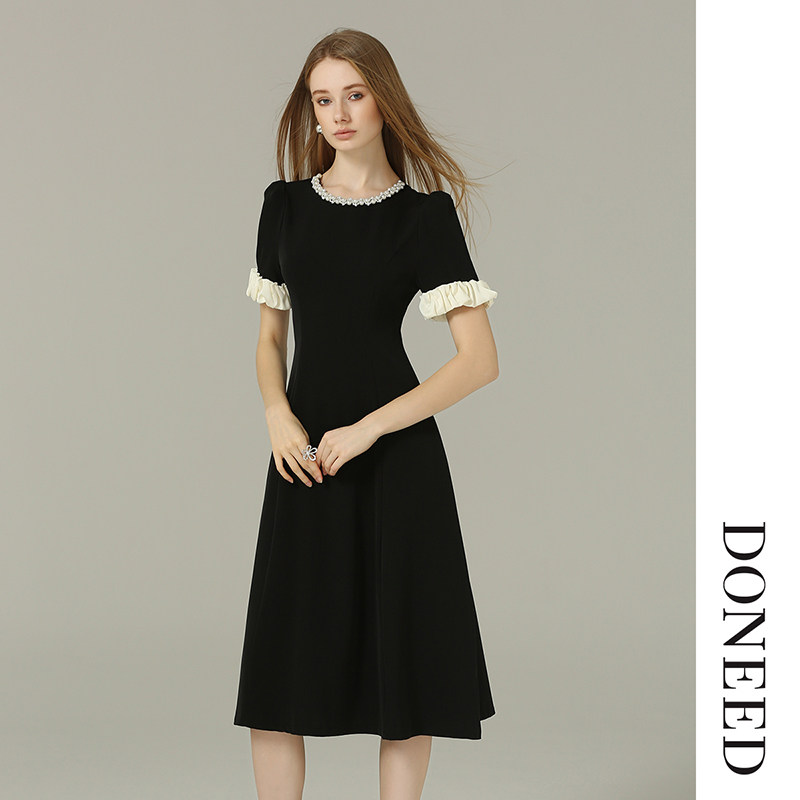 DONEED夏款优雅赫本风撞色钉珠褶皱拼接收腰显瘦中长款连衣裙女