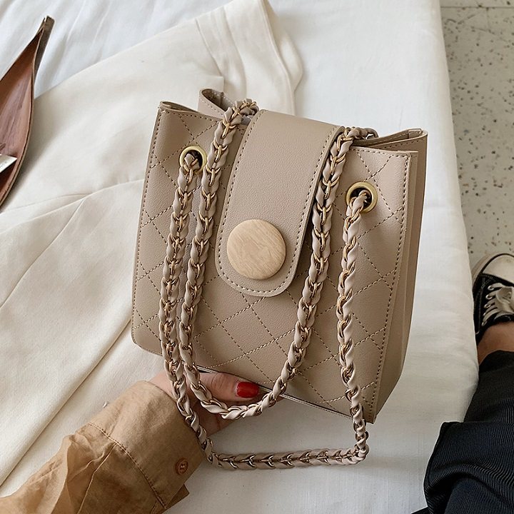 小ck旗舰店官网大容量2020潮斜挎包 格尼瑞女士包袋