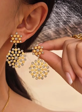 新款蜜蜂窝伞镶嵌锆石项链耳环女士戒指设计感高端个性首饰套装