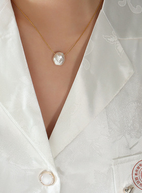 小众设计感异形塑胶珍珠吊坠项链