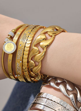 不锈钢几何圆牌镶嵌锆石吊坠女生