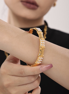 新款竹节镶嵌贝珠开口手镯欧美个性夸张钛钢镀18k金高端首饰手环