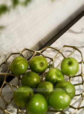 别墅客厅茶几轻奢风不锈钢装饰品