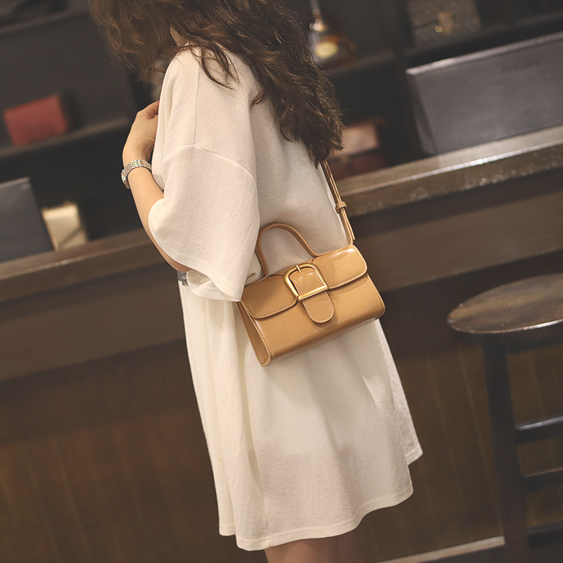 法国小众女2022新款潮百搭真皮包包 名雅娜女士包袋