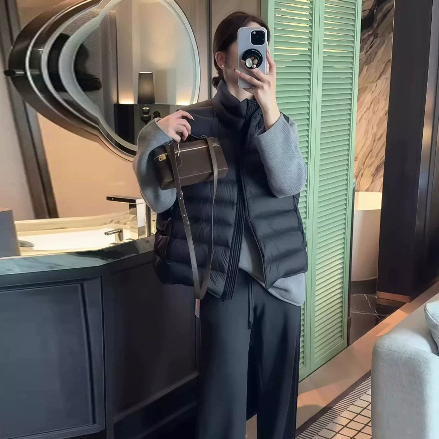 排骨羽绒马甲女款外穿2025秋冬新款轻薄宽松小个子白鸭绒保暖外套,淘宝优惠券,粉丝福利购,淘宝优惠卷