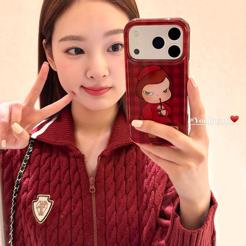 由里公园ins可爱新年红格纹奈良美智插画适用17pro苹果17ProMax手机壳iPhone16全包14新款16Promax保护套13女 - 图3