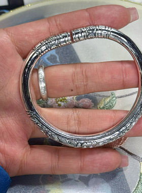 马蹄牡丹手工錾刻实心足银手镯