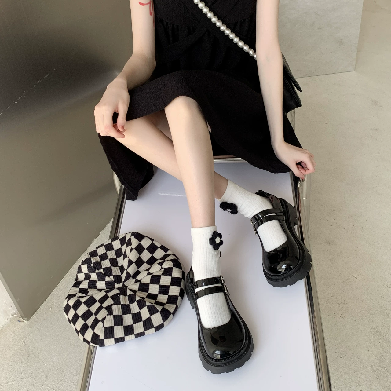 Детские кожаные сандалии MaryJane для школьниц 2024 весна-лето Patent leather Maryzhen обувь учениц принцесса, выступления, одиночные туфли, детские маленькие кожаные туфли