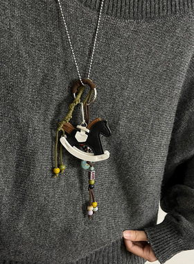 日系CoopKoop可拆卸黑色小马钥匙扣项链女秋冬新款毛衣链长