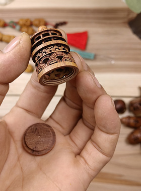 花梨镂空雕刻香囊葫芦花瓶挂件吊坠木雕扩香器饰品钥匙扣手机挂坠