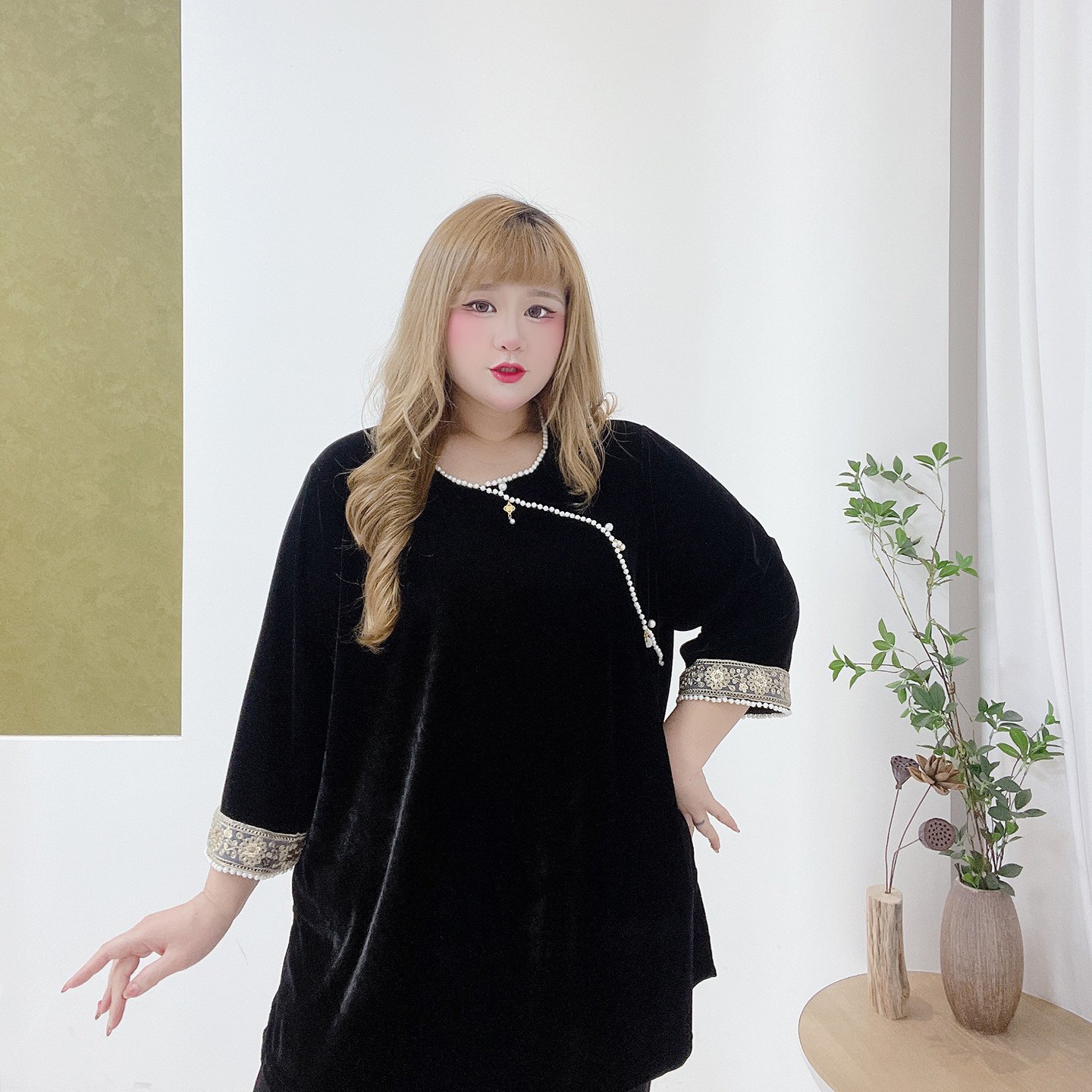 300斤胖莹莹大码女装新中式复古国风撞色钉珠丝绒高级感气质上衣,淘宝优惠券,粉丝福利购,淘宝优惠卷