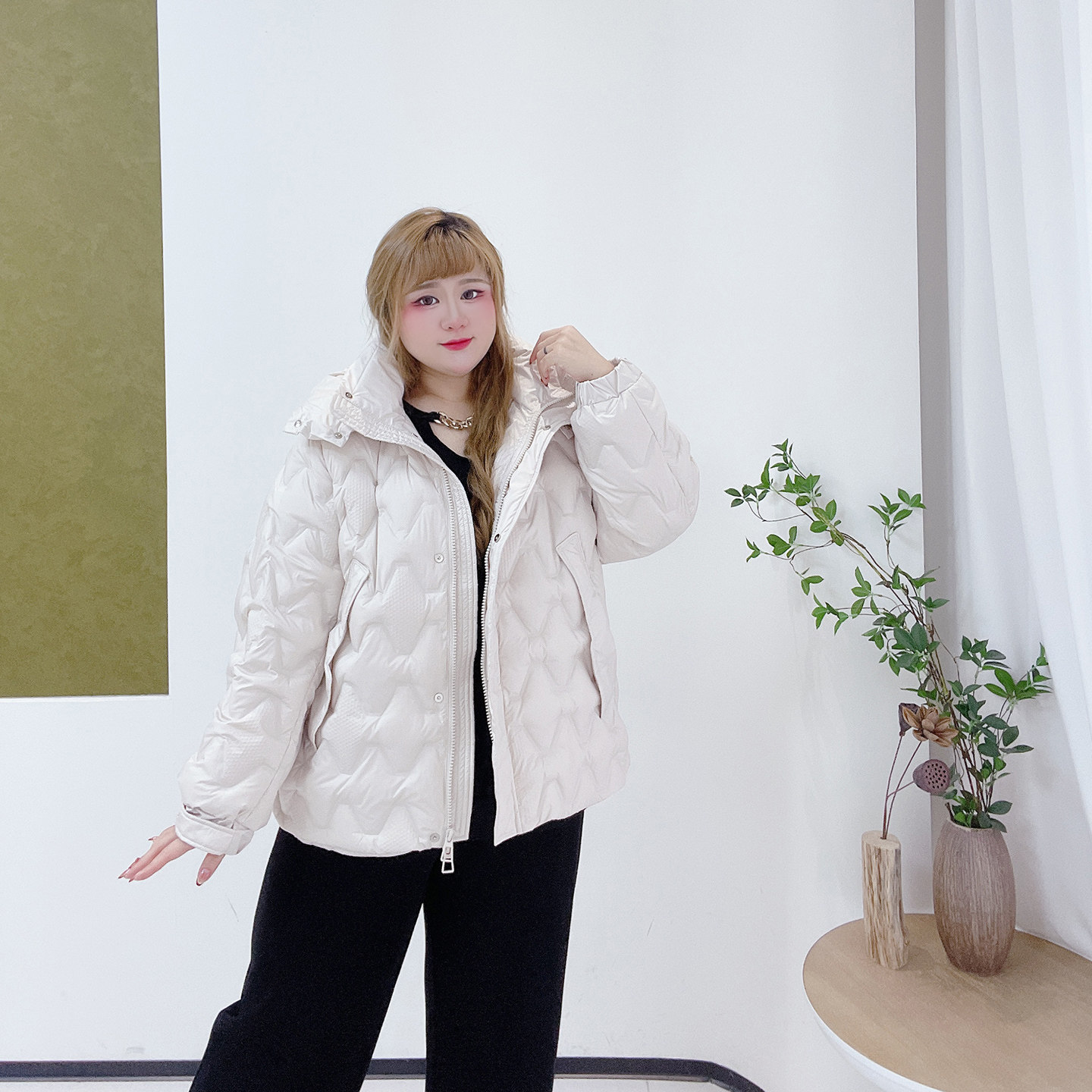 胖莹莹大码女装2025冬季加肥加厚简约保暖菱格遮肉连帽羽绒服外套,淘宝优惠券,粉丝福利购,淘宝优惠卷