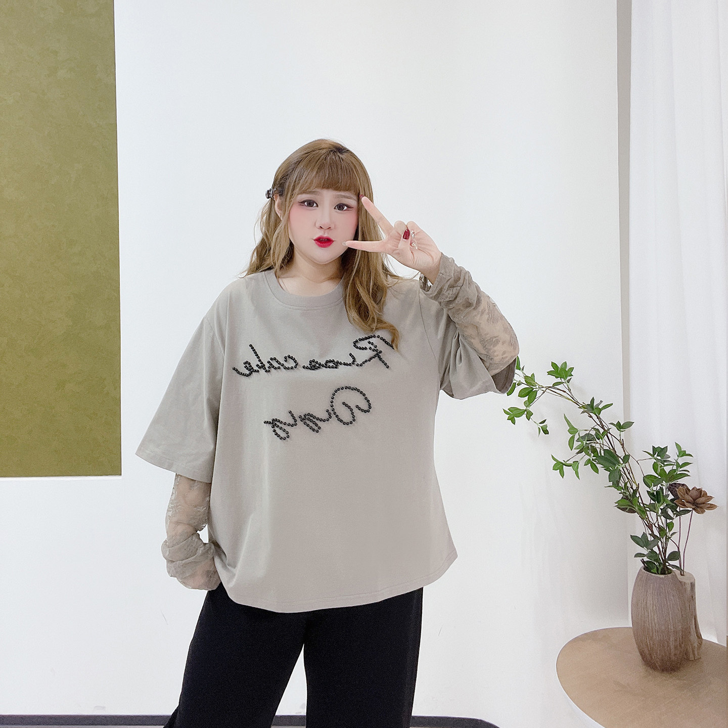 胖莹莹大码女装甜辣风蕾丝钉珠显瘦拼接假两件松弛感宽松正肩T恤,淘宝优惠券,粉丝福利购,淘宝优惠卷