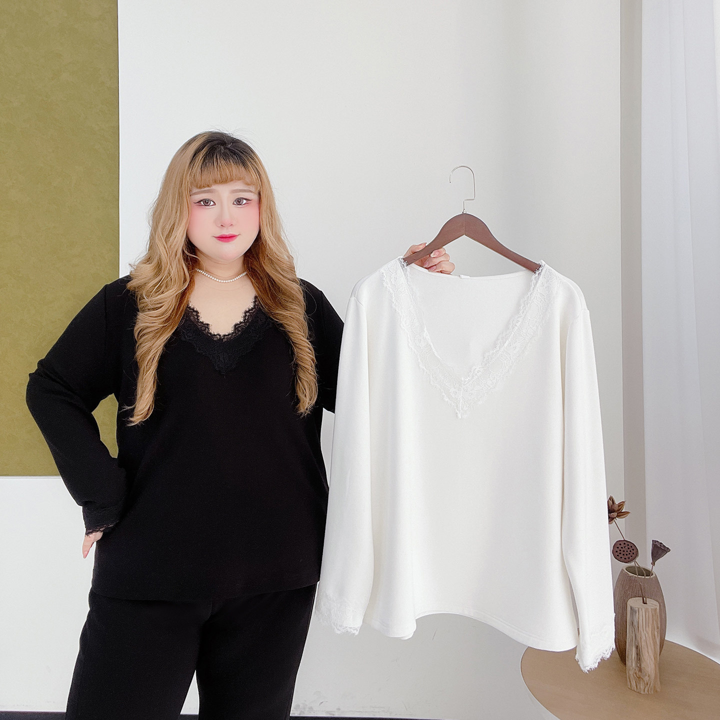 加绒V领蕾丝拼接胖莹莹大码女装200斤胖mm休闲打底衫宽松长袖T恤,淘宝优惠券,粉丝福利购,淘宝优惠卷