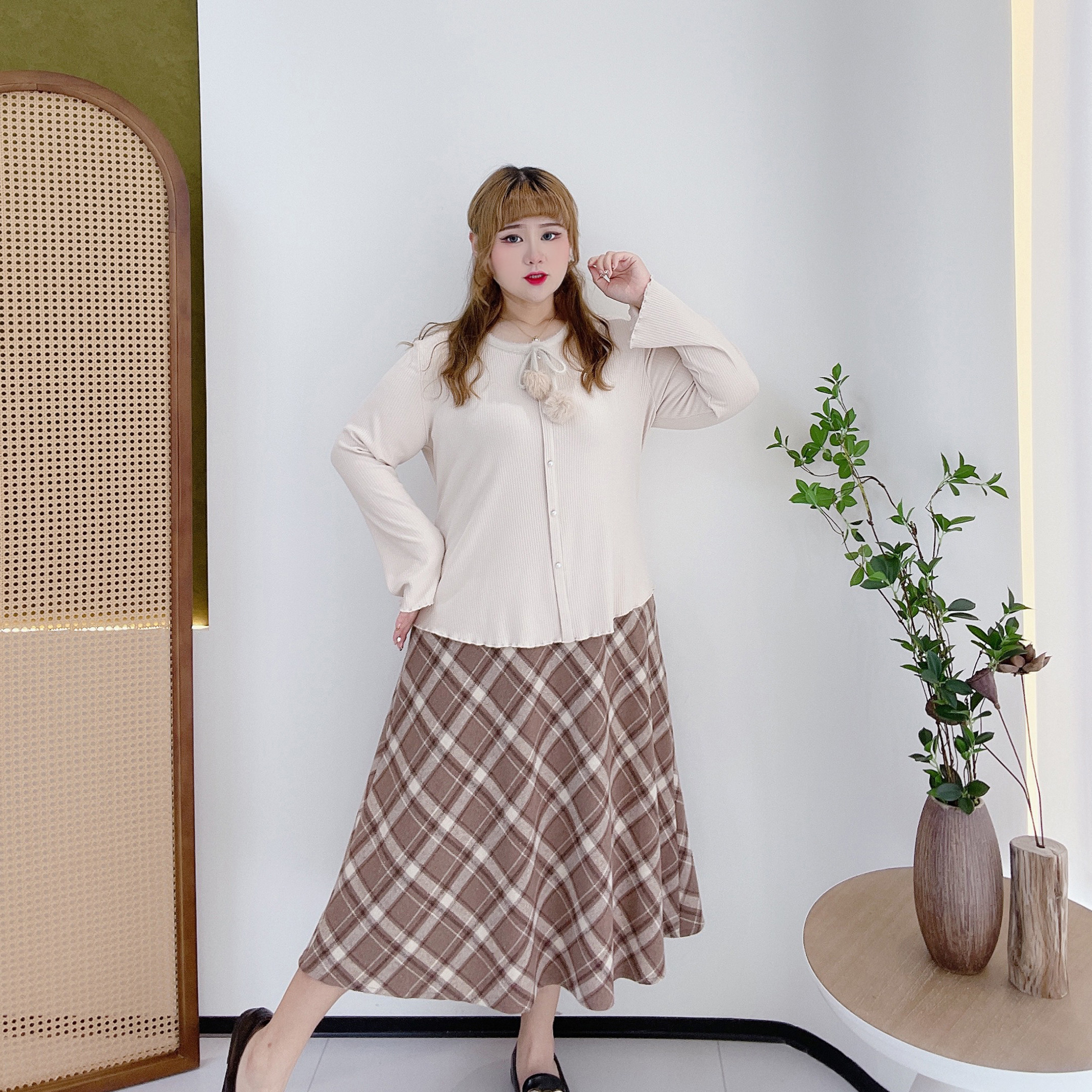 胖莹莹大码女装240斤胖mm秋冬高腰格纹A字复古毛呢格子半身裙女,淘宝优惠券,粉丝福利购,淘宝优惠卷