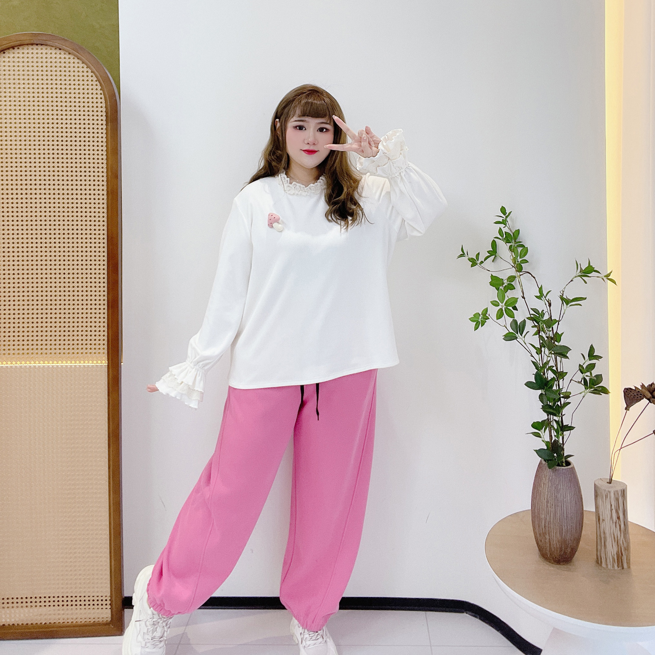 胖莹莹大码女装2025新款加绒显瘦阔腿裤时尚休闲直筒弯刀裤香蕉裤,淘宝优惠券,粉丝福利购,淘宝优惠卷