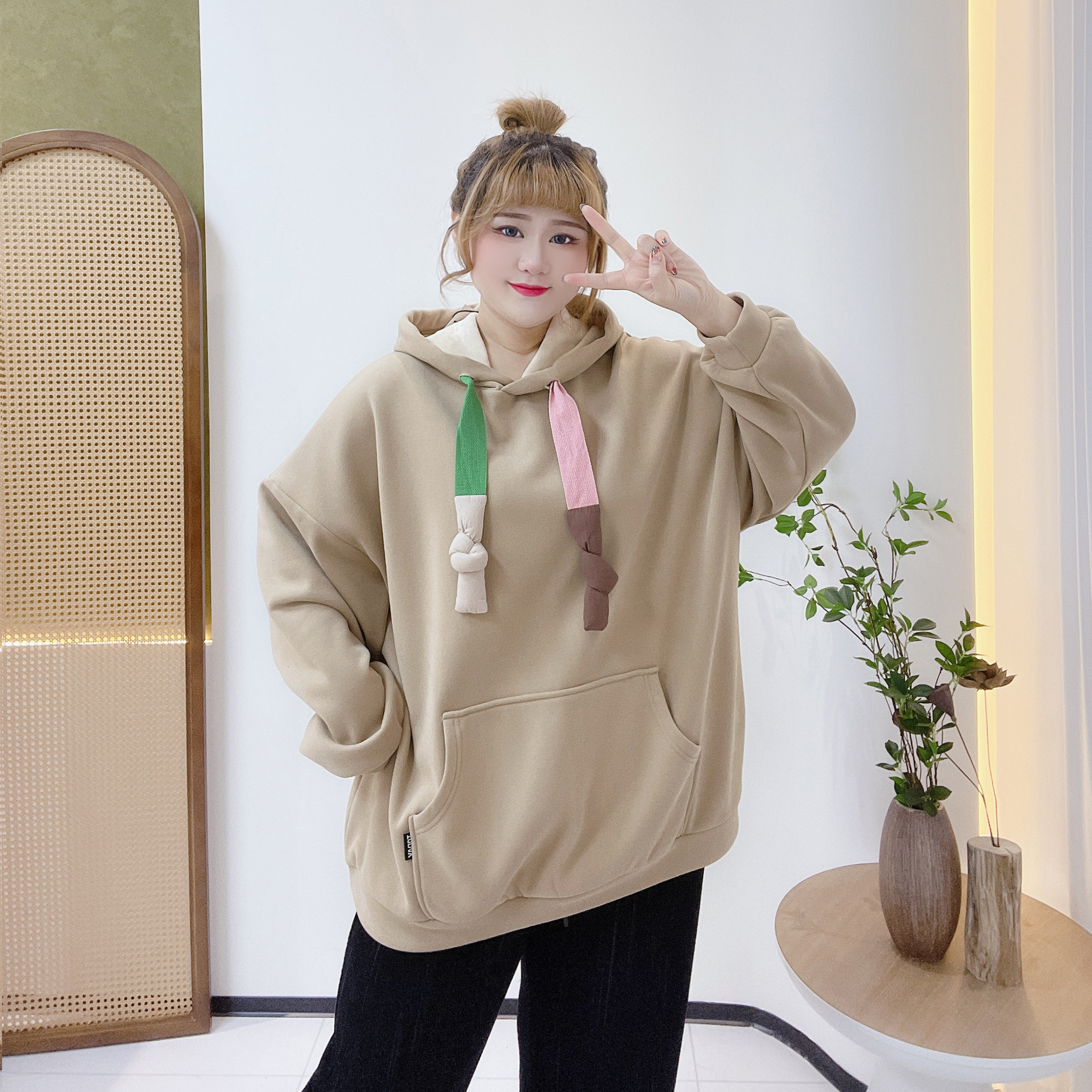 300斤胖莹莹大码女装韩版加绒洋气时尚彩色抽绳加厚宽松连帽卫衣,淘宝优惠券,粉丝福利购,淘宝优惠卷