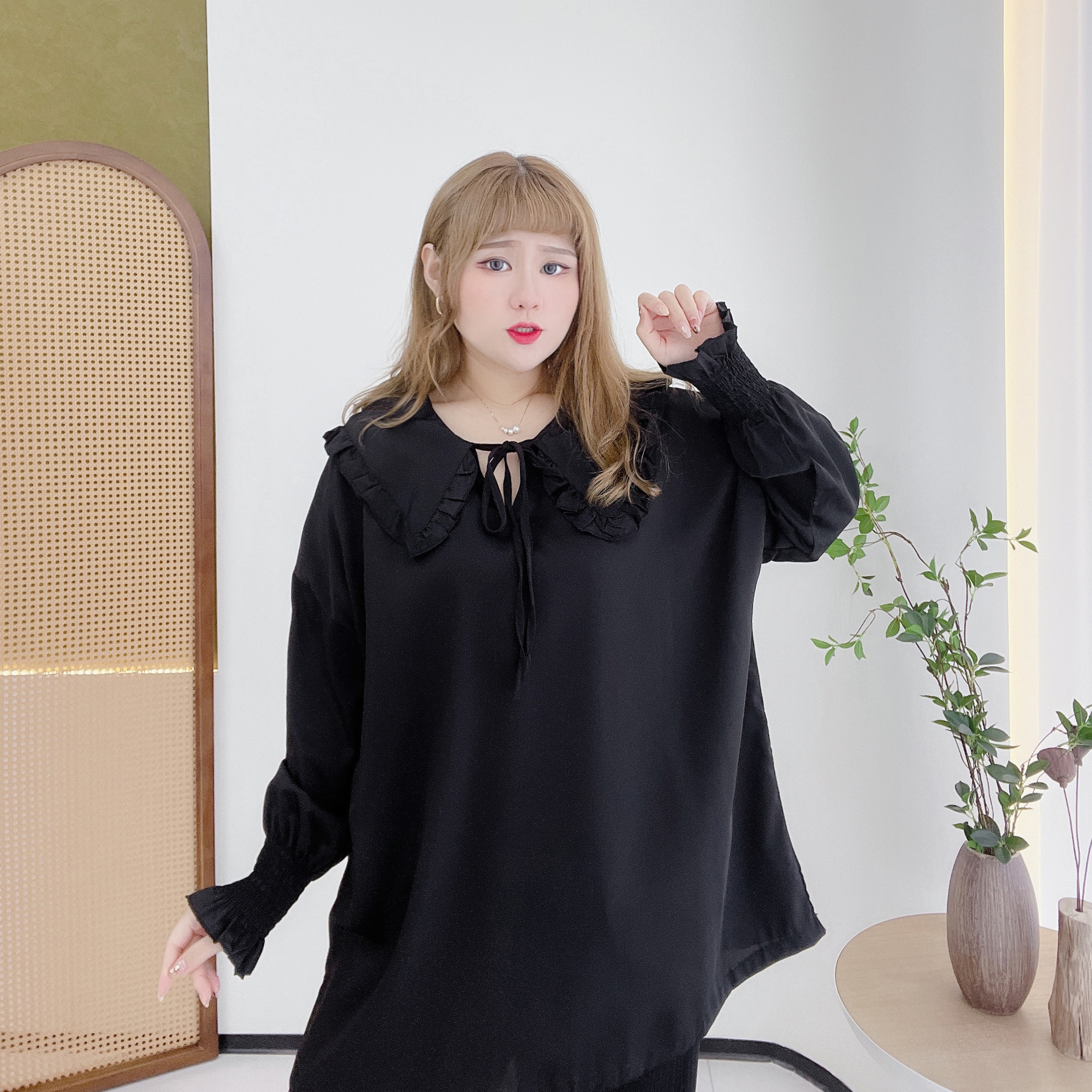 300斤胖莹莹大码女装甜美娃娃领减龄遮肉显瘦设计感宽松衬衫上衣 - 图0