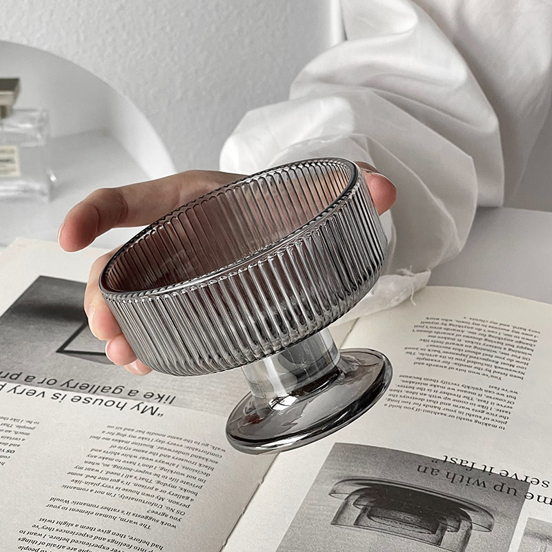 浮雕烟灰甜品碗高颜值家用女生夏天布丁奶昔雪糕冰淇淋高脚玻璃碗