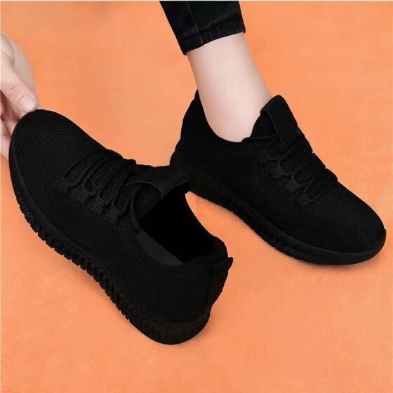 Pure black mesh breathable soft sole casual shoes