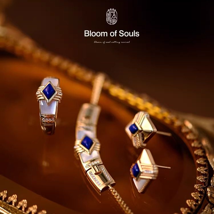 《蓝月湾》原创设计S925纯银耳钉天然贝母青金石高级感复古耳环新,淘宝优惠券,粉丝福利购,淘宝优惠卷