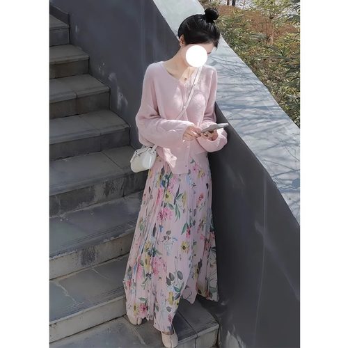 初春穿搭一整套韩系独特上衣超好看碎花半身裙两件套装女连衣裙子 - 图1