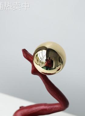 现代简约金属铸铁人物小摆件样板间客厅酒柜书房玄关电视柜装饰品