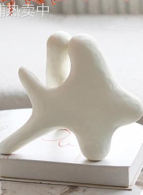 现代抽象艺术异形摆件样板间客厅电视柜桌面设计师个性创意装饰品