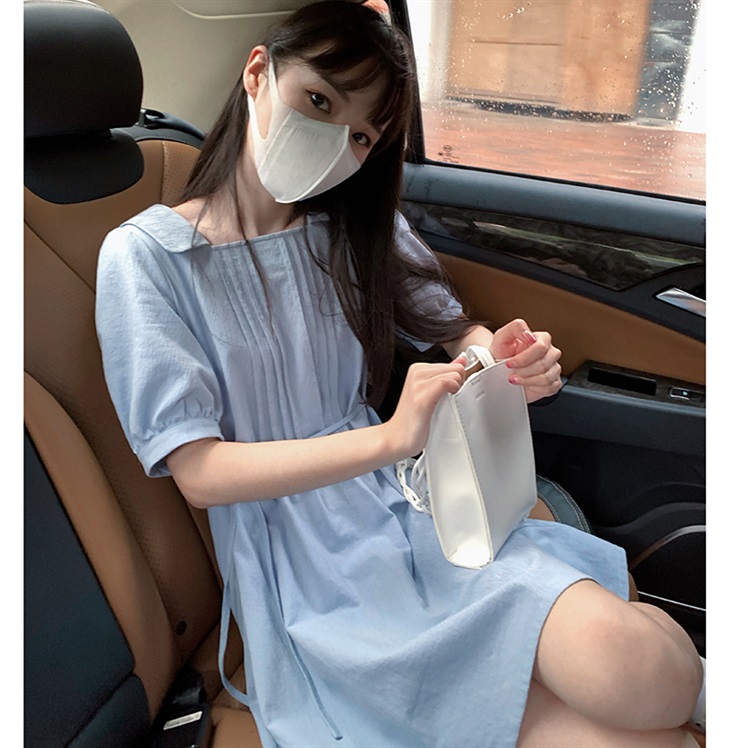 蓝色连衣裙女2023春夏新款温柔风方领初恋裙超仙甜美法式复古裙子
