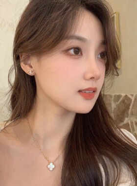「小香香」轻奢小巧耳钉子！