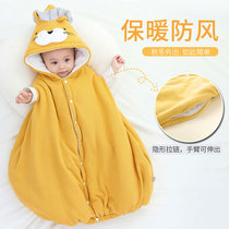 Baby cloak cloak baby shawl cape windproof clothes autumn winter going out and cuddles huddles by male and female outstretched hand jacket