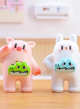 创意可爱潮玩肚子好鳄萌宠盲盒卡通公仔卧室桌面装饰品摆件