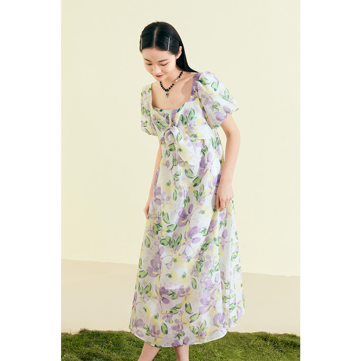 太平鸟方领蝴蝶结印花年夏季连衣裙 太平鸟outlets店连衣裙