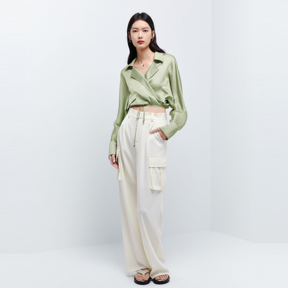  太平鸟outlets店衬衫