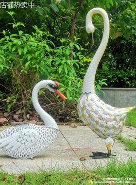 跨境热销外贸欧美花园庭院户外草坪发光铁皮动物铁艺天鹅太阳能灯