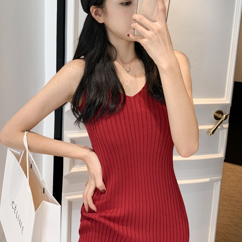 春秋修身针织吊带小黑裙性感连衣裙 君煊连衣裙