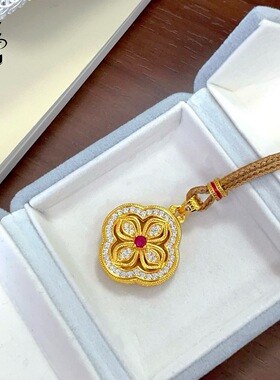 古法点钻四叶草吊坠珐琅小清新幸运草挂坠锁骨链送女友铜镀金饰品