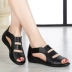 Dép da nữ mùa hè mới 2019 đế phẳng với size lớn mềm đáy cá miệng bình thường - Sandal Sandal