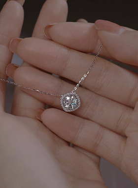 方糖项链女款轻奢镶钻几何圆形