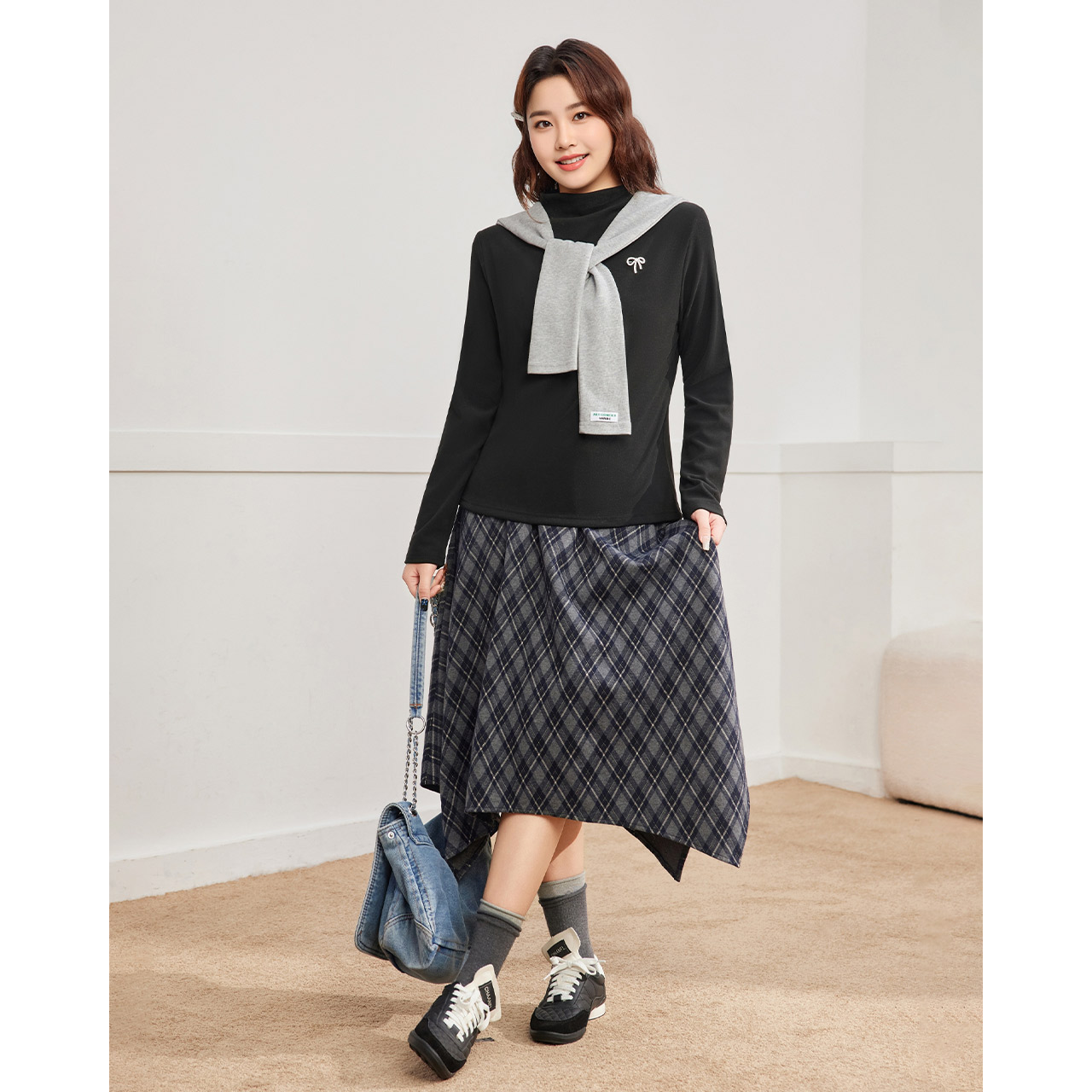 IEF/爱依服【大码女装】2025冬季新款韩版简约纯色通勤百搭打底衣 - 图3