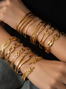 法式宫廷气质轻奢钛钢手镯高级设计感百搭镂空线条开口手饰女