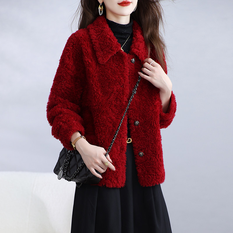 新款海宁颗粒绒皮草外套女短款羊剪绒一体简约妈妈羊羔毛大衣冬季 - 图0