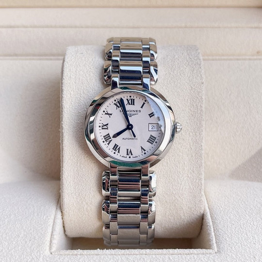 Reloj mecánico resistente al agua Longines para mujer.